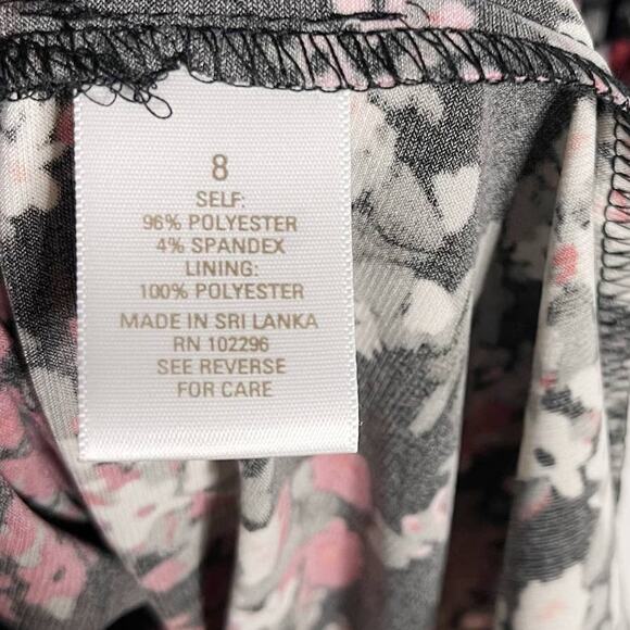 Roz & Ali 8 Black Pink Floral Fit and Flare Pleated Dress Short Sleeve Pockets - Picture 10 of 11